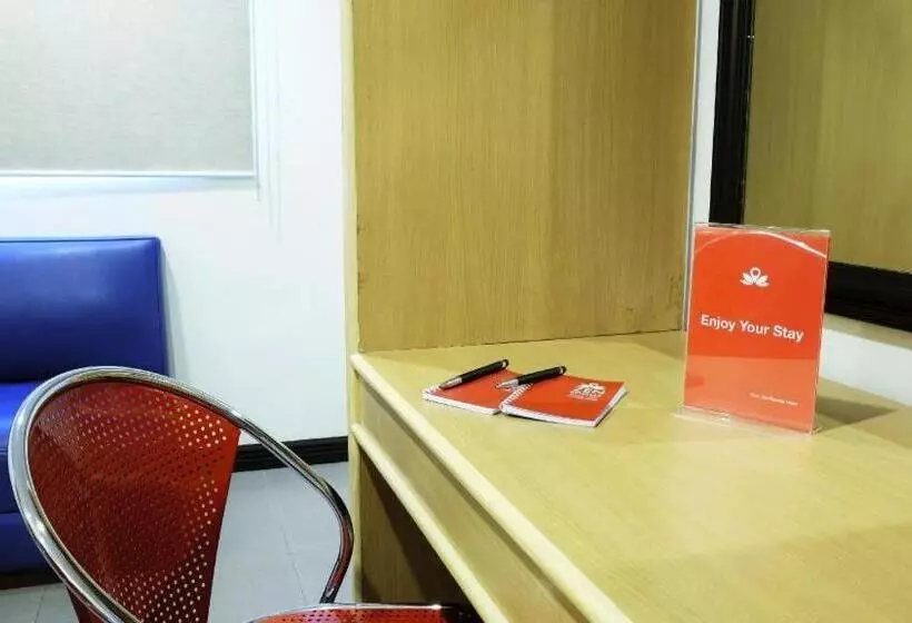 ホテル Zen Rooms Ninoy Aquino Airport