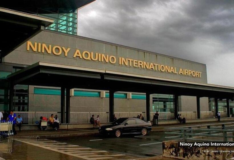 בית מלון כפרי Zen Rooms Ninoy Aquino Airport