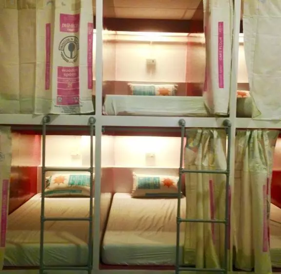 Moon Fools Hostel