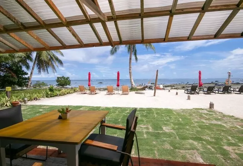 Reef Beach Resort