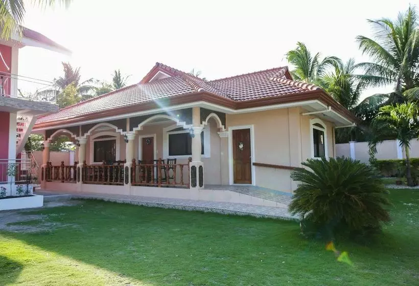 リゾートホテル Luzmin Bh Cottages And Bungalows