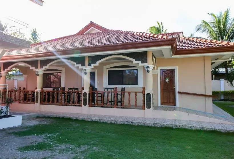 リゾートホテル Luzmin Bh Cottages And Bungalows