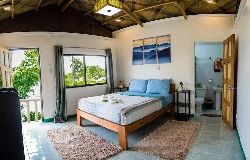 Thresher Cove Dive Resort
