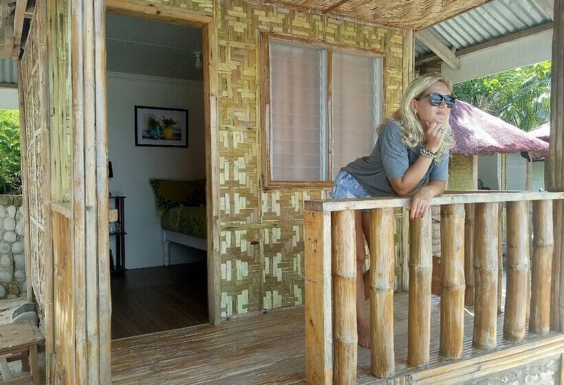 Thresher Cove Dive Resort