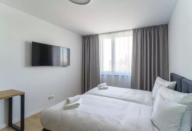 هتل Milo Apart