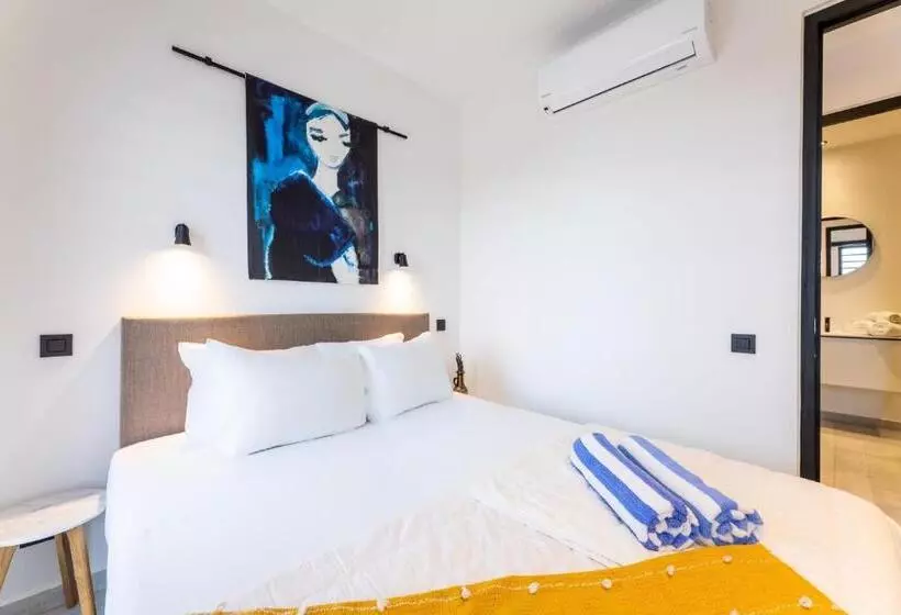 هتل The Reef - Blue Bay Golf & Beach Resort