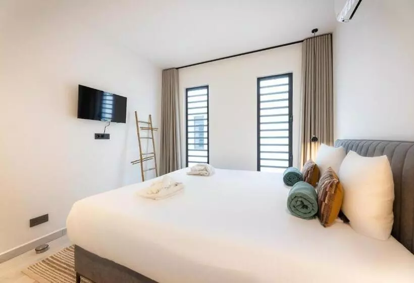 هتل The Reef - Blue Bay Golf & Beach Resort