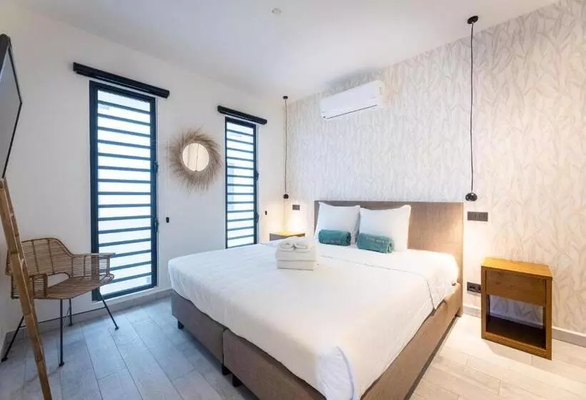 هتل The Reef - Blue Bay Golf & Beach Resort