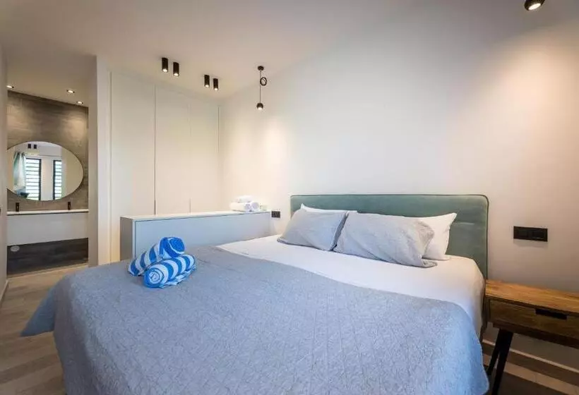 هتل The Reef - Blue Bay Golf & Beach Resort