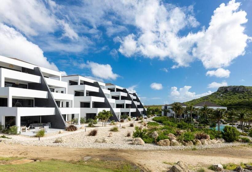 هتل The Reef - Blue Bay Golf & Beach Resort