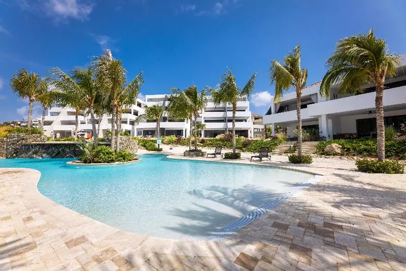 هتل The Reef - Blue Bay Golf & Beach Resort