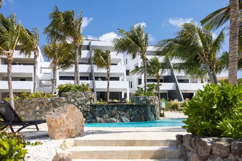 هتل The Reef - Blue Bay Golf & Beach Resort