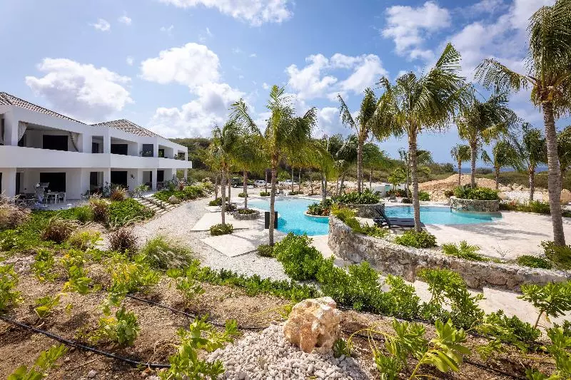 هتل The Reef - Blue Bay Golf & Beach Resort