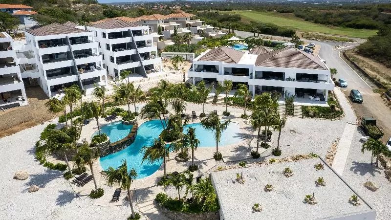 هتل The Reef - Blue Bay Golf & Beach Resort