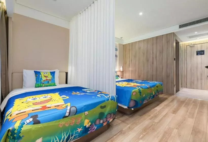 Atour Hotel Chongqing Liziba Lianglukou Subway Station