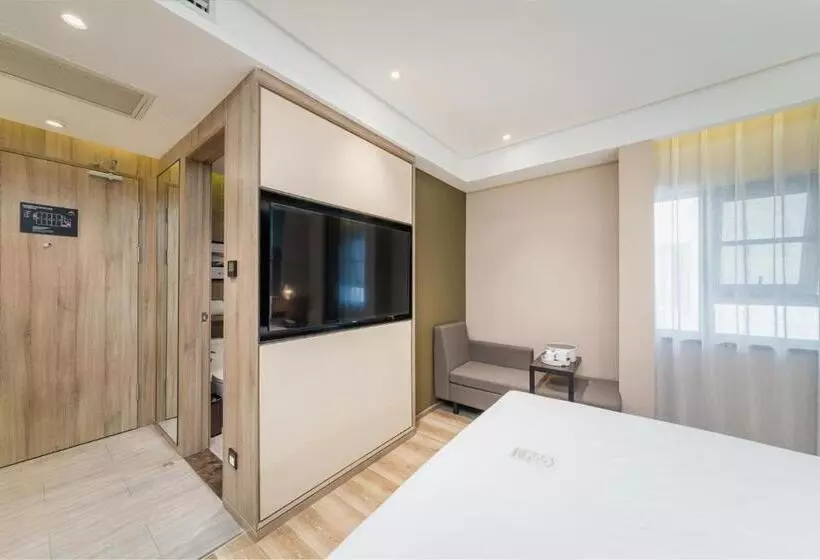 Atour Hotel Chongqing Liziba Lianglukou Subway Station