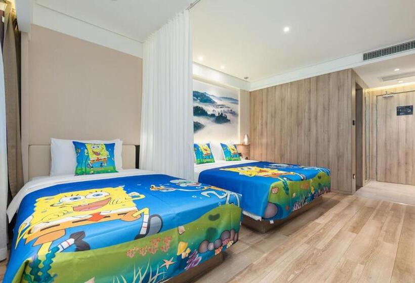 Atour Hotel Chongqing Liziba Lianglukou Subway Station