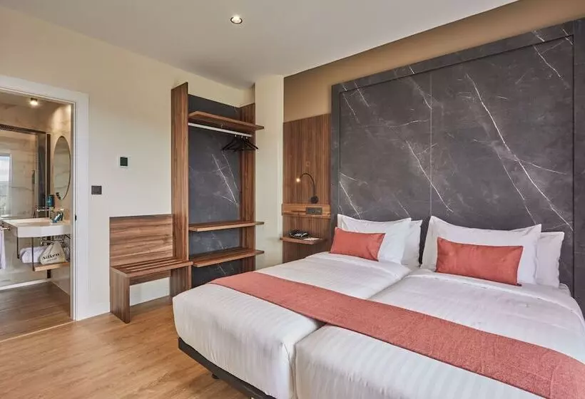 Hotelli Apartamentos Silken Fontibre Iberia Spa