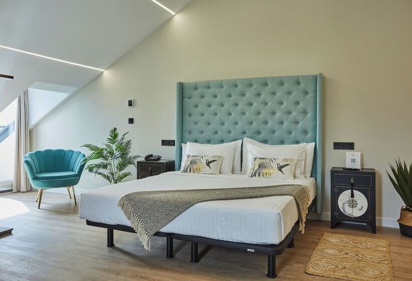 ホテル Apartamentos Silken Fontibre Iberia Spa