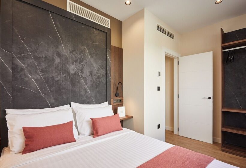 ホテル Apartamentos Silken Fontibre Iberia Spa
