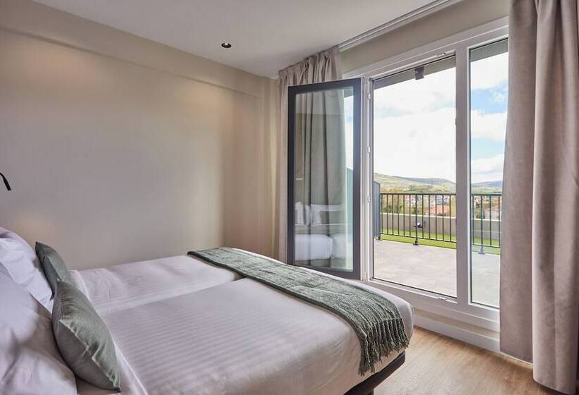 ホテル Apartamentos Silken Fontibre Iberia Spa