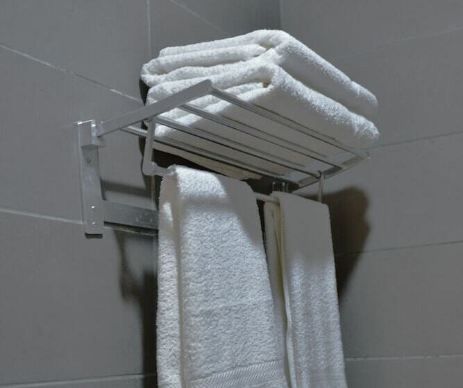 هتل Beit Alshabaan Inn