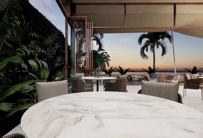 هتل Silversands Beach House Grenada