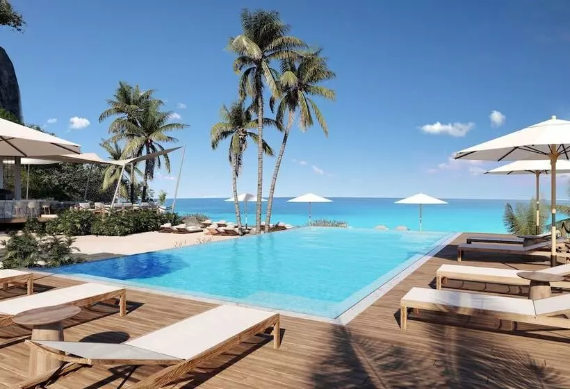 هتل Silversands Beach House Grenada