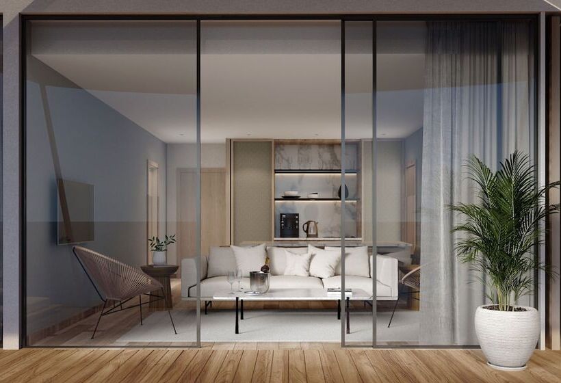 هتل Silversands Beach House Grenada