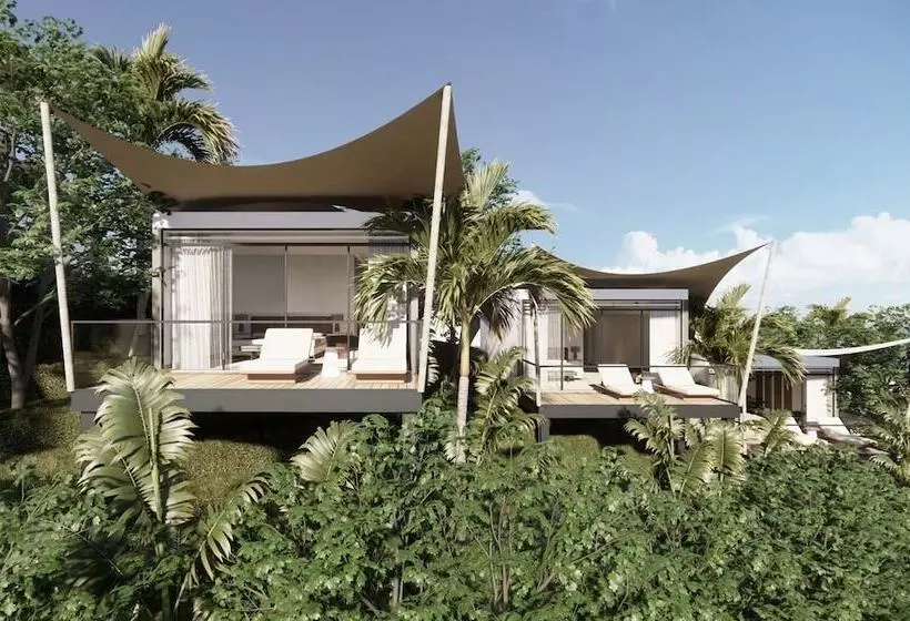 هتل Silversands Beach House Grenada