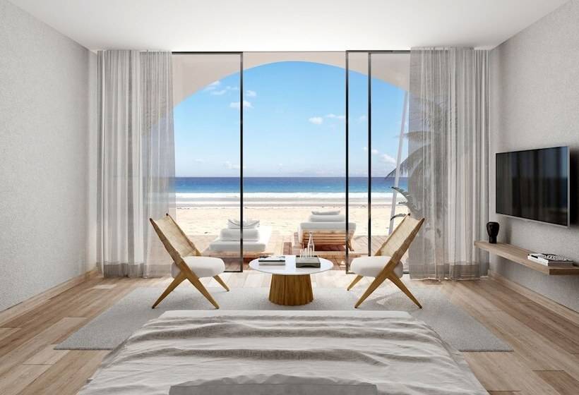 هتل Silversands Beach House Grenada