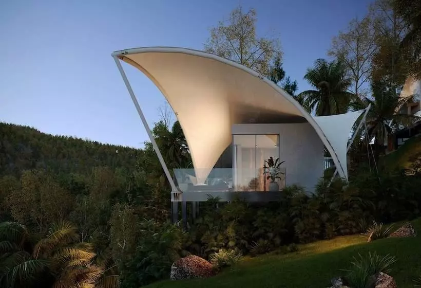 هتل Silversands Beach House Grenada