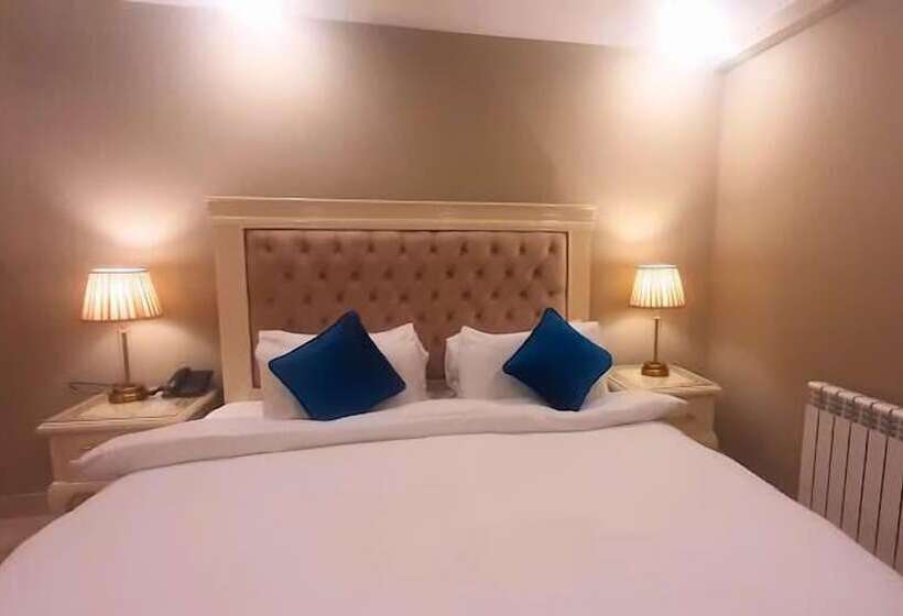 هتل The Mont Calm Suites Murree