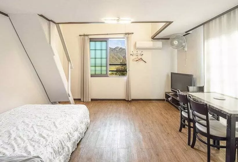 Gangchon Beautiful Pet House Pension