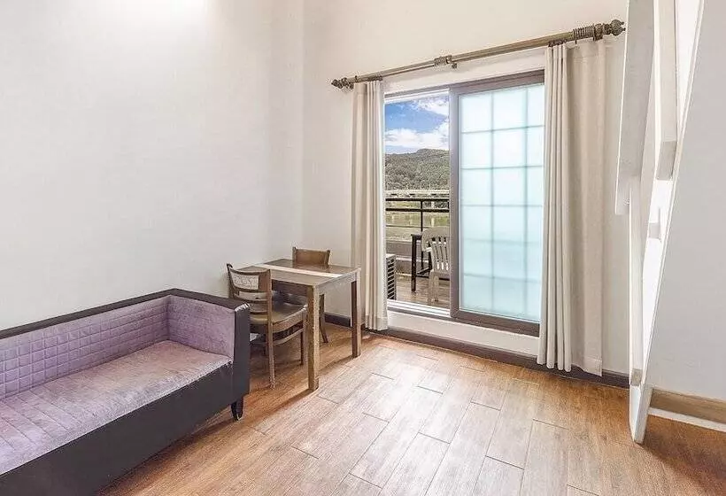 Gangchon Beautiful Pet House Pension