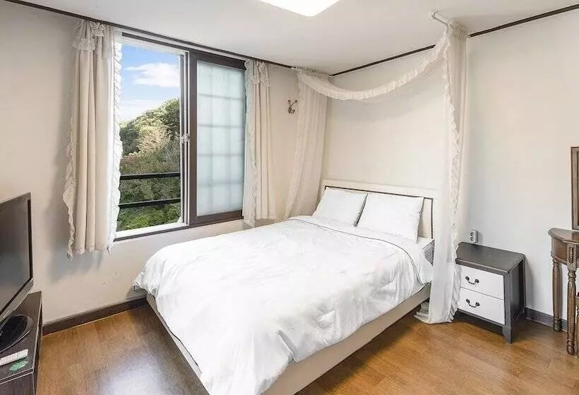 Gangchon Beautiful Pet House Pension