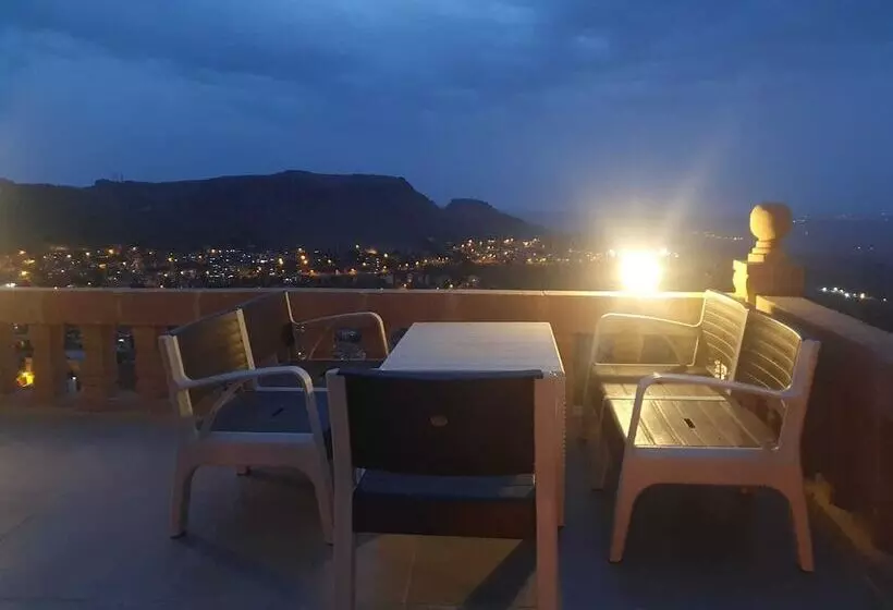 هتل Mardi̇n Bey Konaği