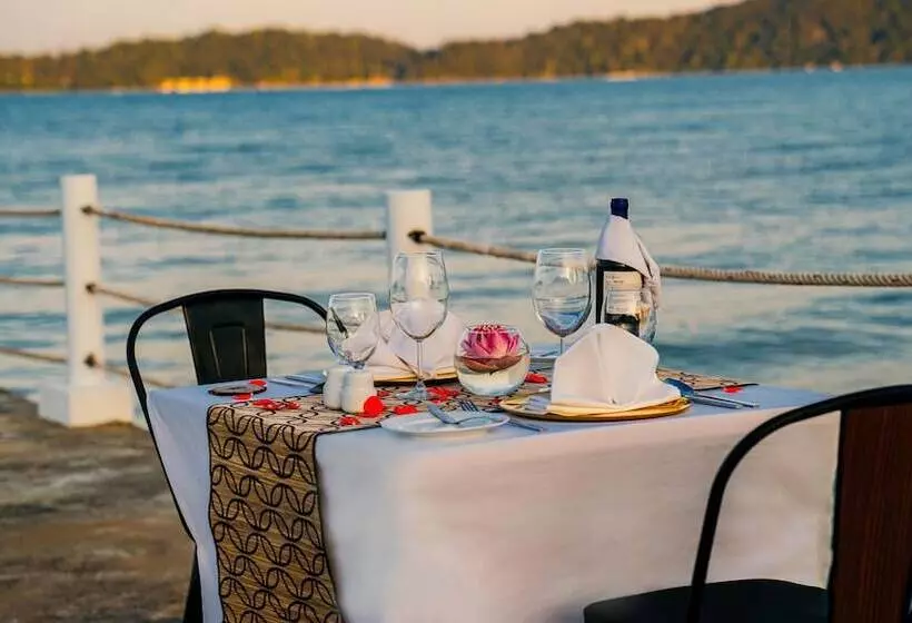 Hotelli Eden Beach Resort By Ehm