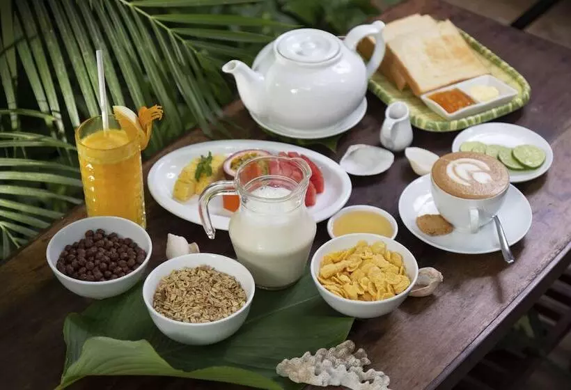 Hotelli Eden Beach Resort By Ehm