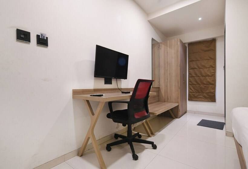 בית מלון כפרי Holiday