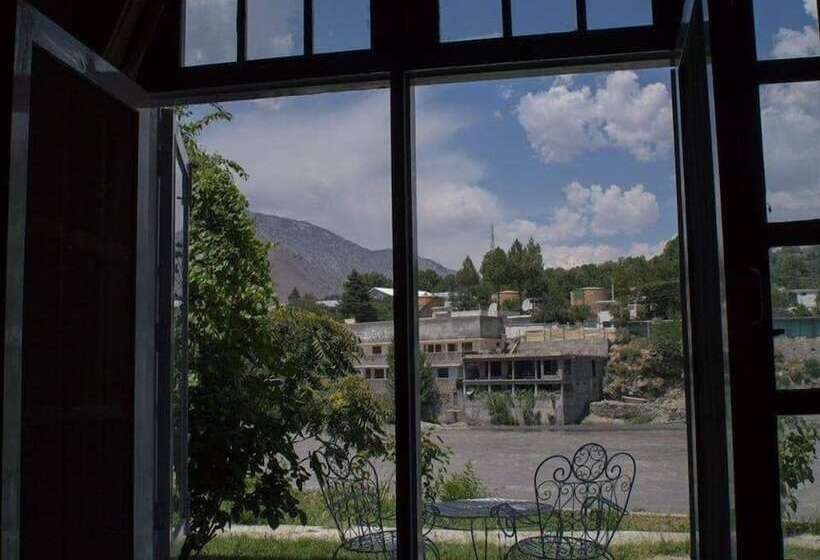 Hotel Pamir Riverside