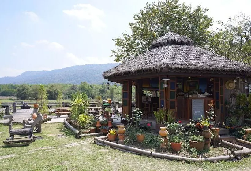 Hotelli Phuruarounmai Resort