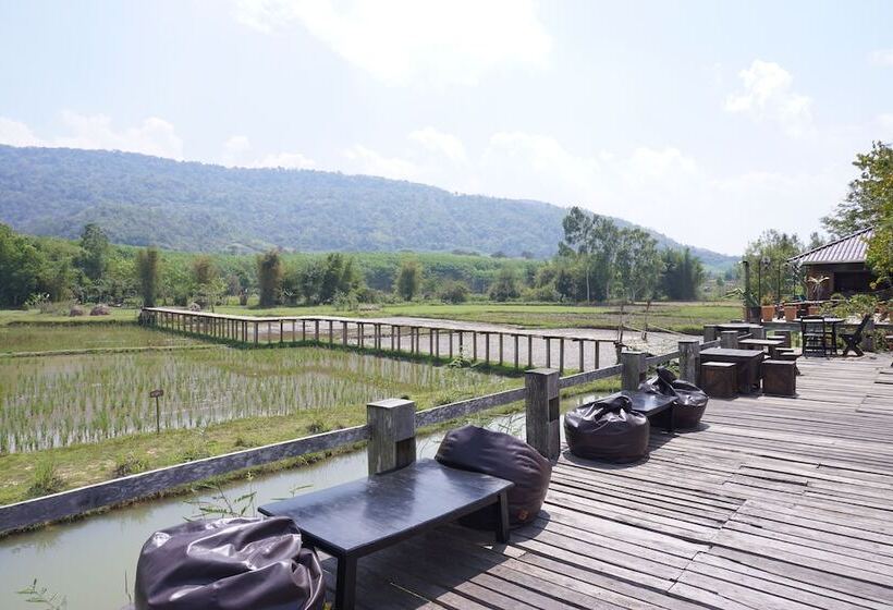 Hotelli Phuruarounmai Resort