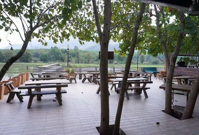 Hotelli Phuruarounmai Resort