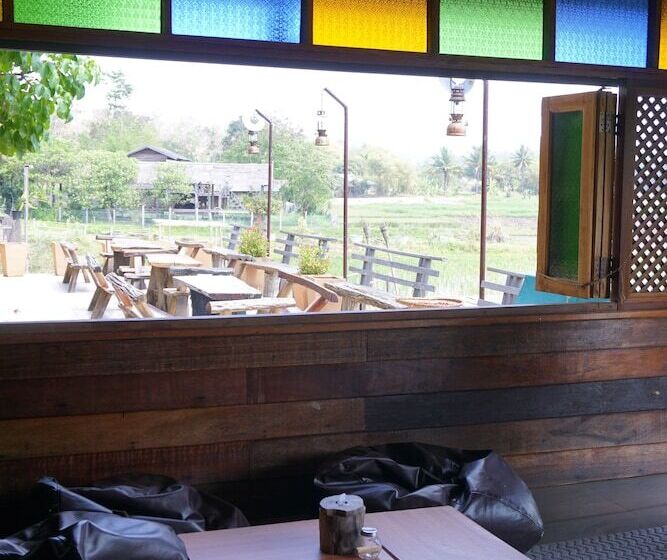 Hotelli Phuruarounmai Resort