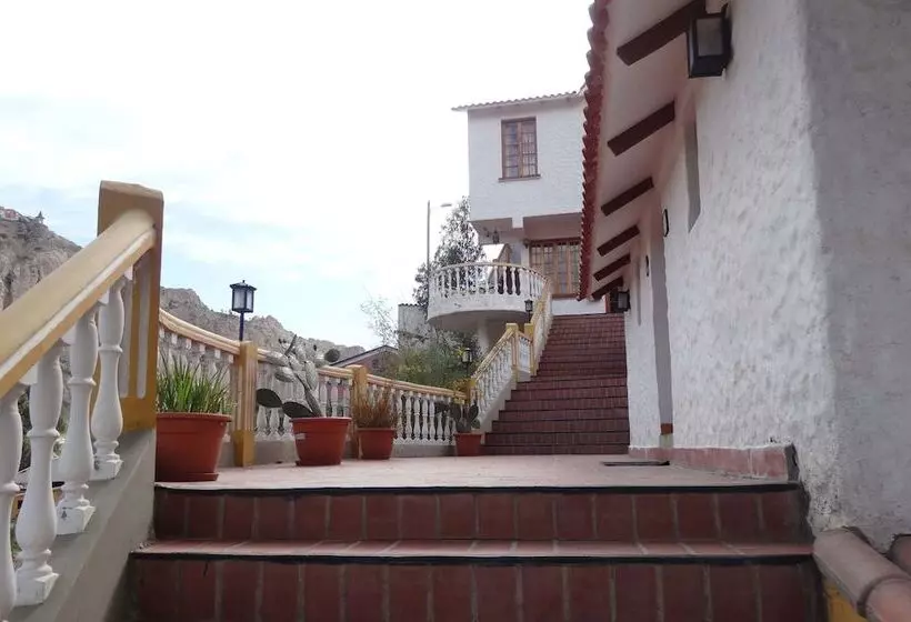 هتل Rio Selva Resort Aranjuez