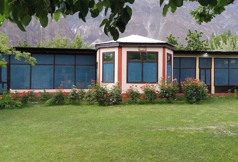 هتل Royal Garden