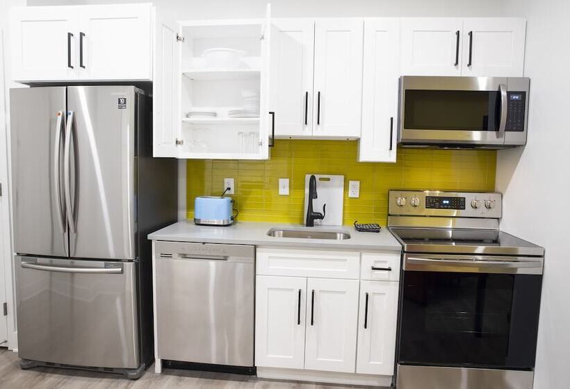 هتل Peachtree Suites