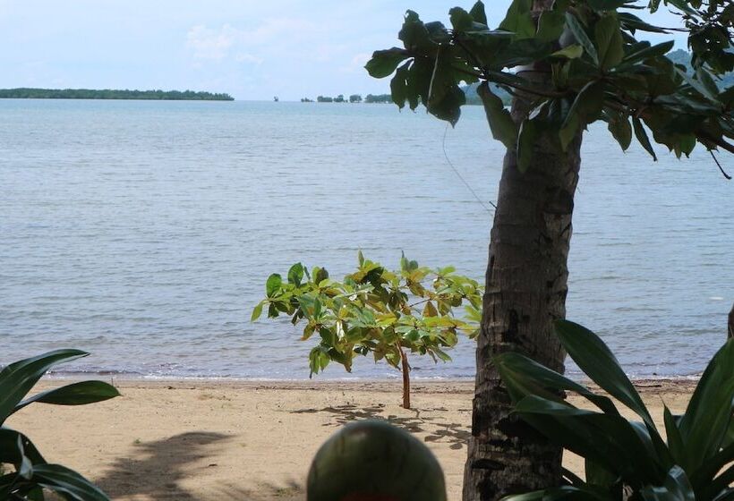 Melrose Beach Resort