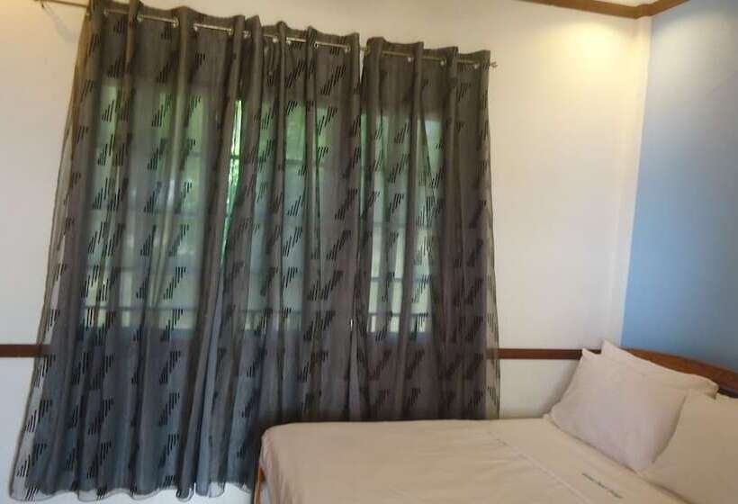 Melrose Beach Resort